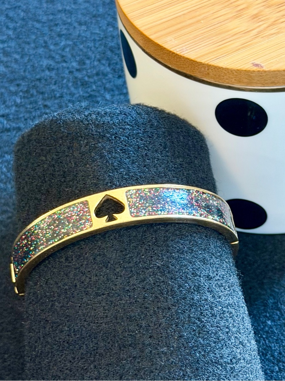 Kate Spade New York Everyday Spade Glitter Enamel Hinged Bangle Bracelet Gold